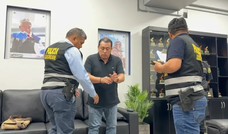 Elecciones 2026: PNP detiene a funcionario de la ONPE renunciante tras escándalo de la entrega del material electoral