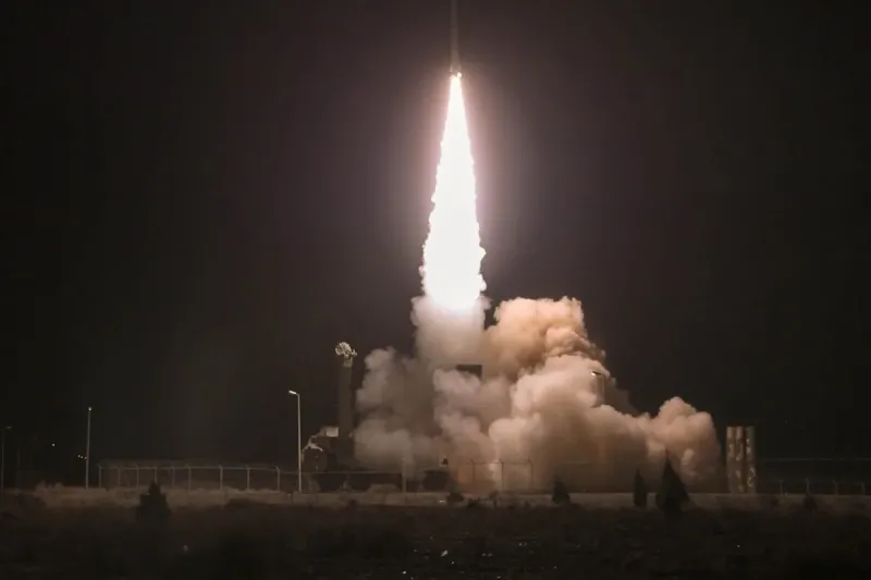 Irán y EE UU buscan retomar el diálogo en medio de amenazas sobre Ormuz