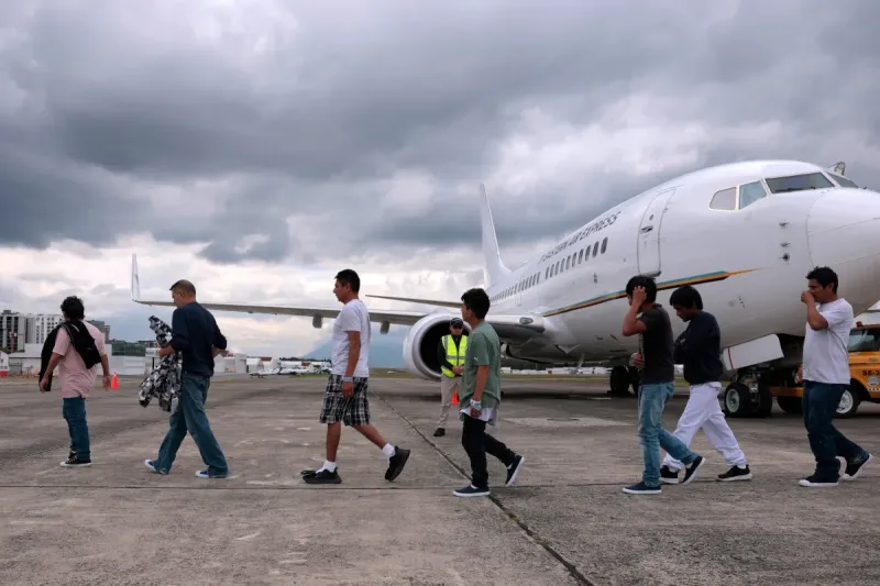 Estados Unidos deportó a 442.000 personas en el año fiscal 2025