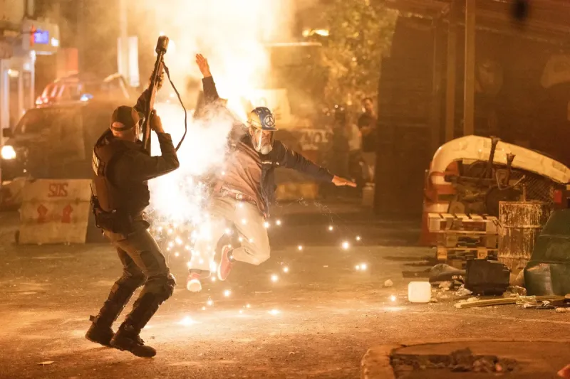 ‘Aún es de noche en Caracas’: la película sobre la herida que la represión de Maduro provocó en Venezuela