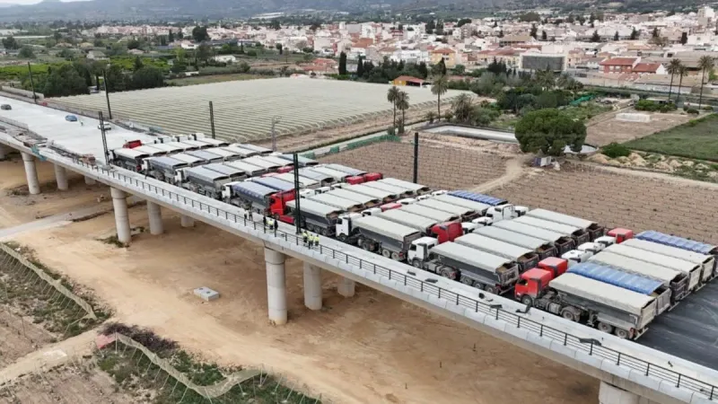 "¿Habíais visto alguna vez algo así?": Óscar Puente, tras el hito del Corredor Mediterráneo