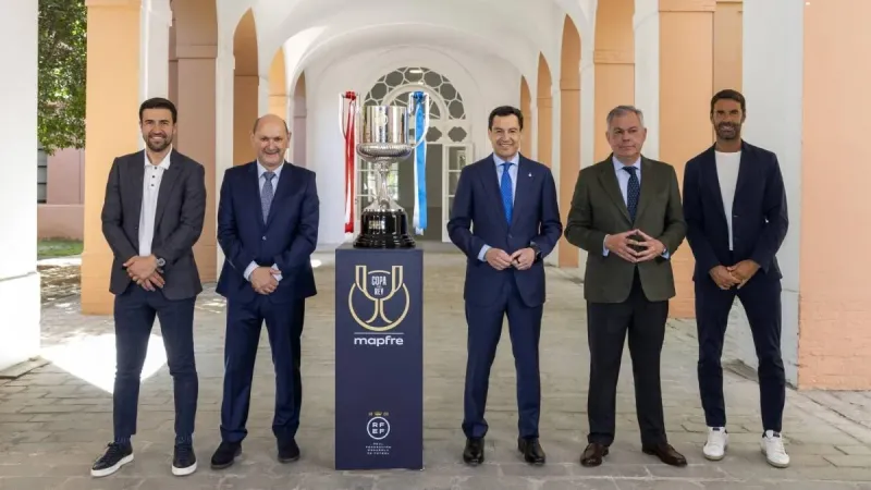 La Copa del Rey ya está en Sevilla