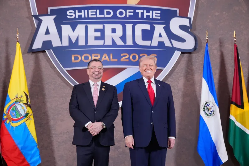 Costa Rica rompe su tradición diplomática de neutralidad y se suma a la línea dura de Trump