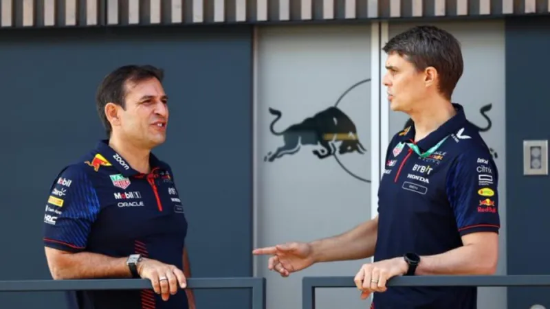 Red Bull revoluciona su equipo para salir de la crisis