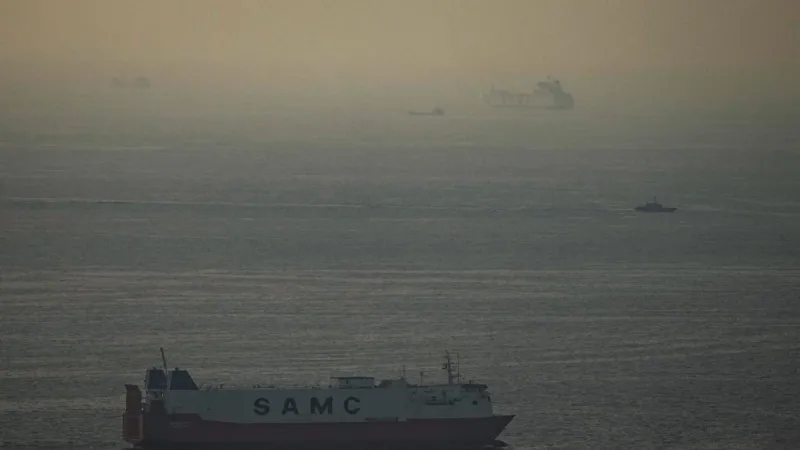 Irán abre completamente el estrecho de Ormuz mientras dure alto el fuego con Estados Unidos