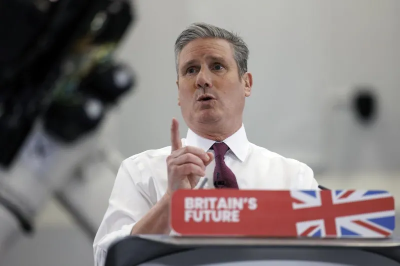Keir Starmer bajo renovada presión por el caso Mandelson y la relación del exministro con Epstein