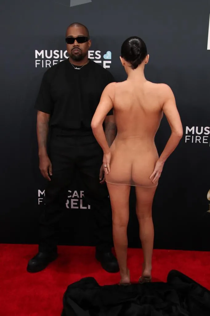 Polonia amenaza a Kanye West con cancelar su concierto y prohibir su entrada al país por exaltar el nazismo