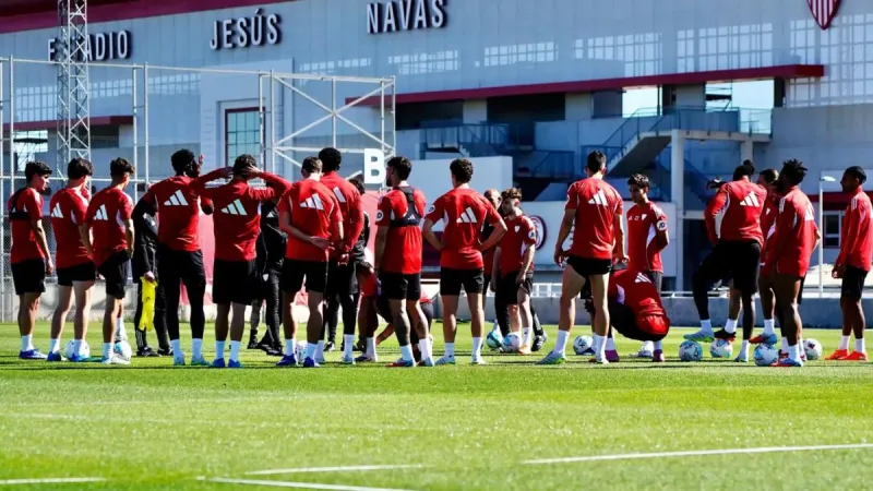 El balón parado, la vía más corta para salvar al Sevilla