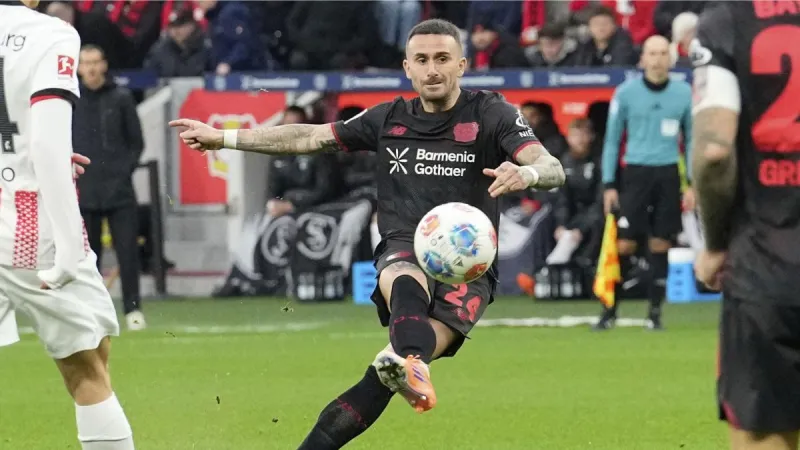 Aleix García recupera el centro de mando y no pierde de vista el Mundial: “Tiene un don especial”