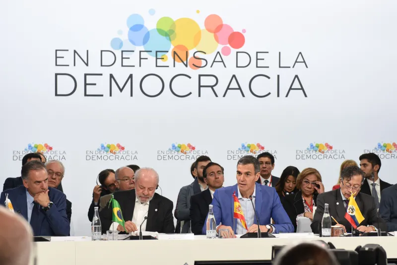 Sheinbaum, Lula y Petro cierran filas en Barcelona para revertir el giro a la derecha de América Latina