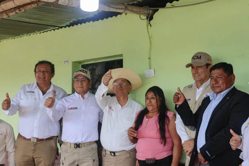 Presidente: Nuestra prioridad es cerrar brecha en electrificación en pueblos más olvidados