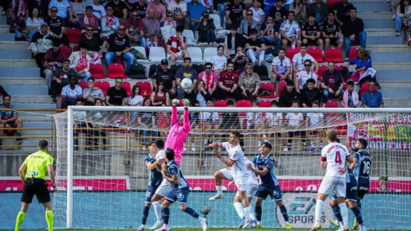 El Córdoba sella la permanencia y hunde, un poco más, a la Cultu