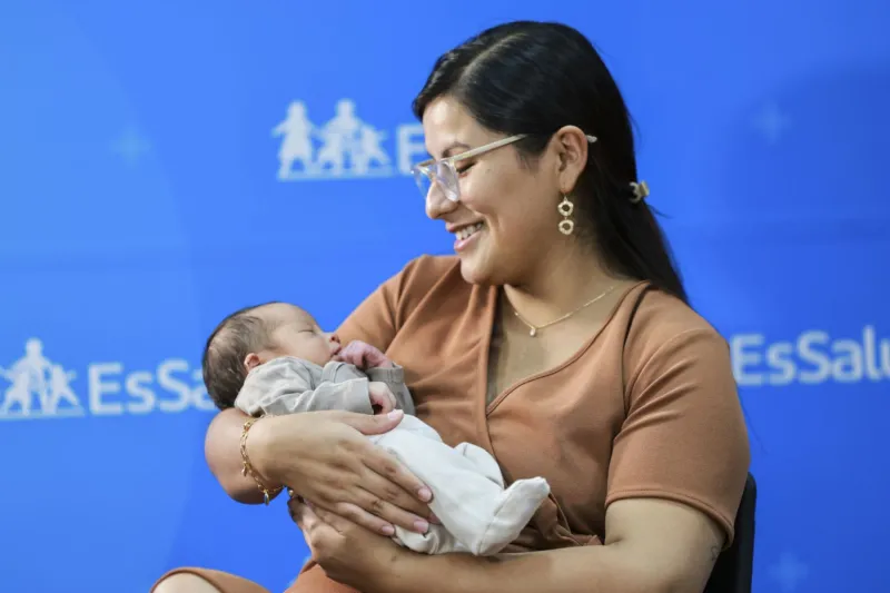EsSalud: paciente trasplantada de corazón da a luz por primera vez en el Perú