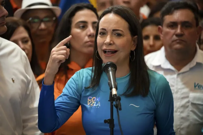 Machado asegura a miles de venezolanos reunidos en Madrid que el retorno está cerca
