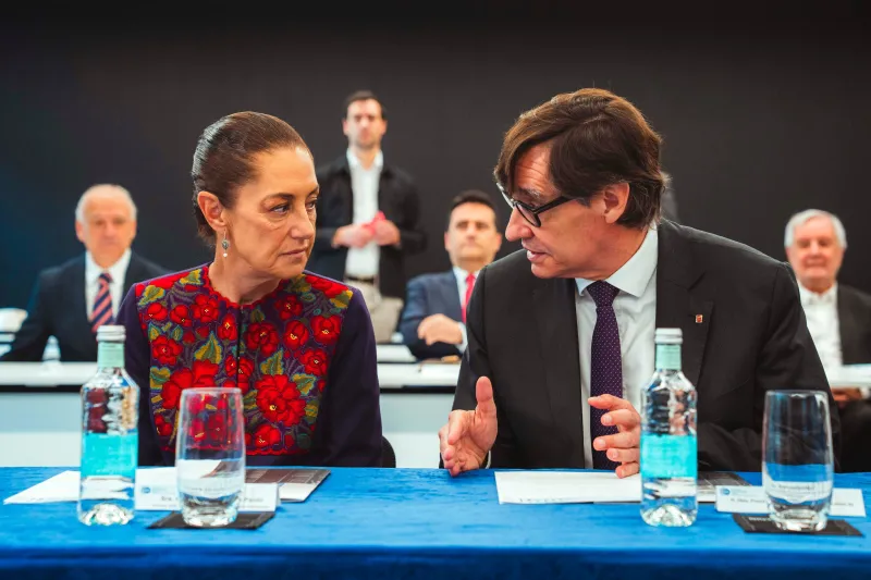 La presidenta Sheinbaum vuelve reforzada de su viaje a España