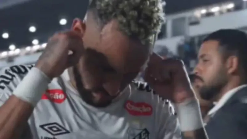 Neymar explota tras la polémica por sus orejas: "Ningún ser humano puede soportar esto"
