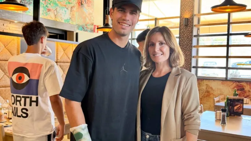 Impactante imagen de la muñeca de Alcaraz