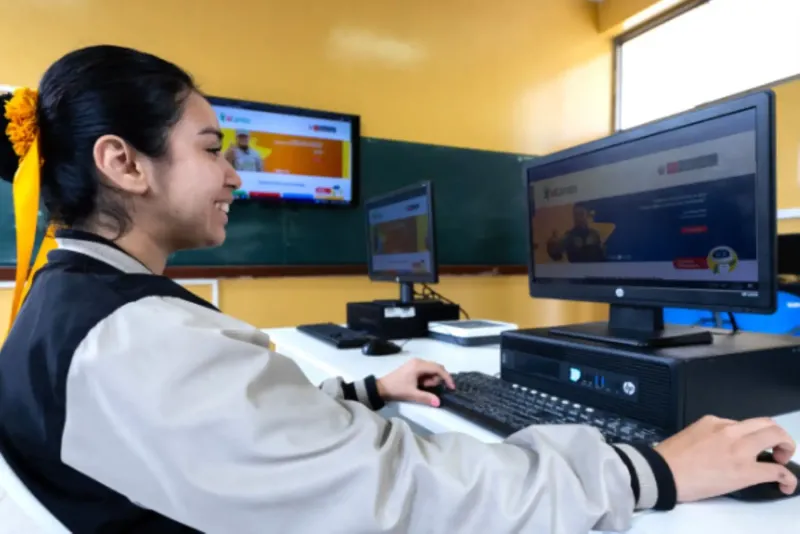 Más de 56,000 jóvenes ya usan plataforma “Mi Carrera” para decidir su futuro profesional