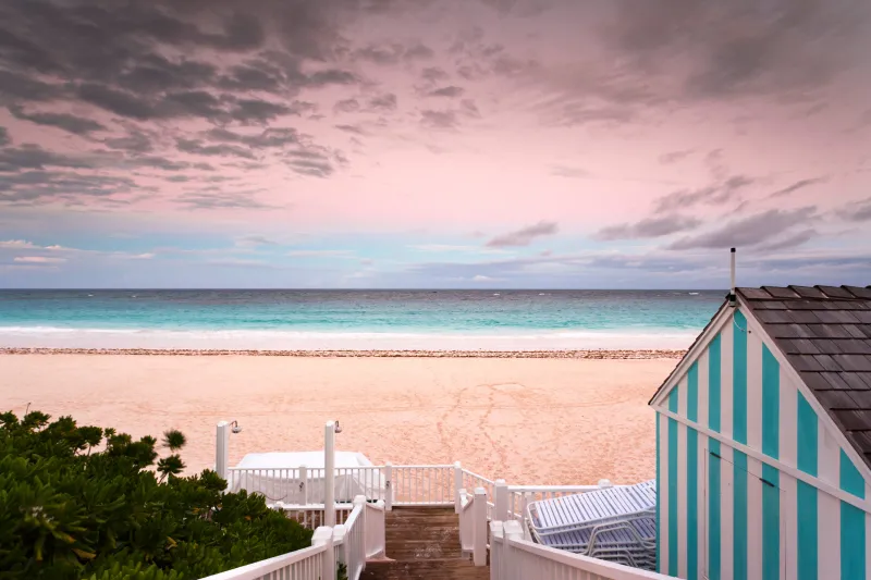 Las Bahamas y sus playas de arena rosada, donde el paisaje se vuelve irreal