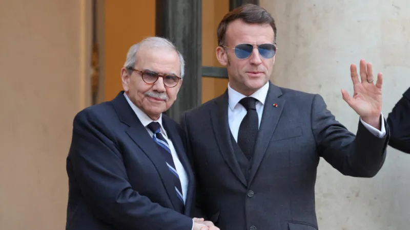 Macron se reunirá con el primer ministro libanés en París para "reafirmar su compromiso" con la tregua con Israel