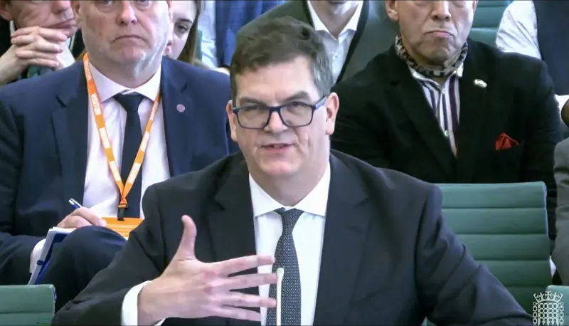 Downing Street presionó por una rápida verificación de los antecedentes de Mandelson tras nombrarlo embajador en Washington