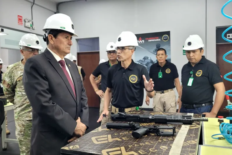 Presidente del Consejo de Ministros realiza visita a las instalaciones de FAME S.A.C.