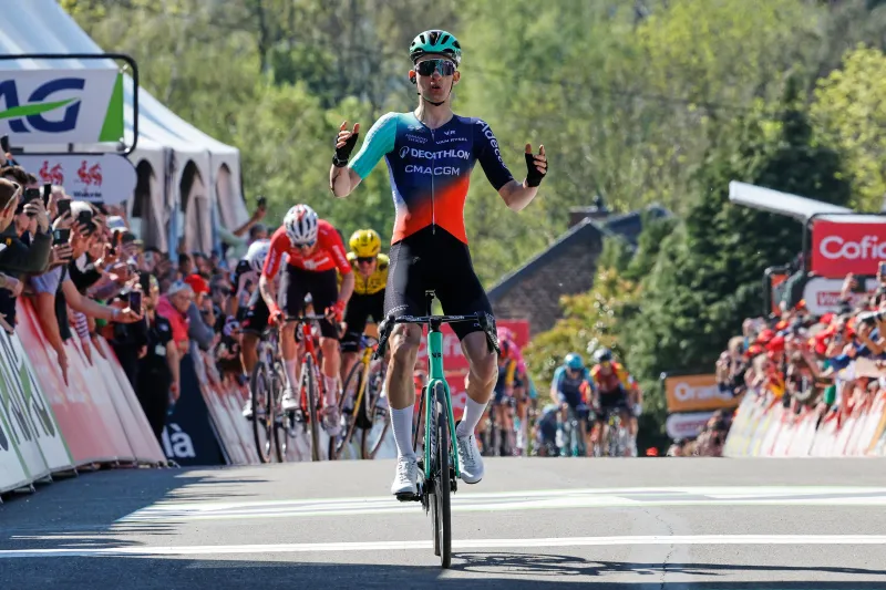 Paul Seixas gana la Flecha Valona a los 19 años, más joven que ninguno en la historia