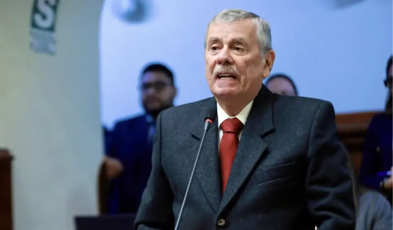 Fernando Rospigliosi aseguró que hoy el MEF realizará el pago para la adquisición de aviones F-16