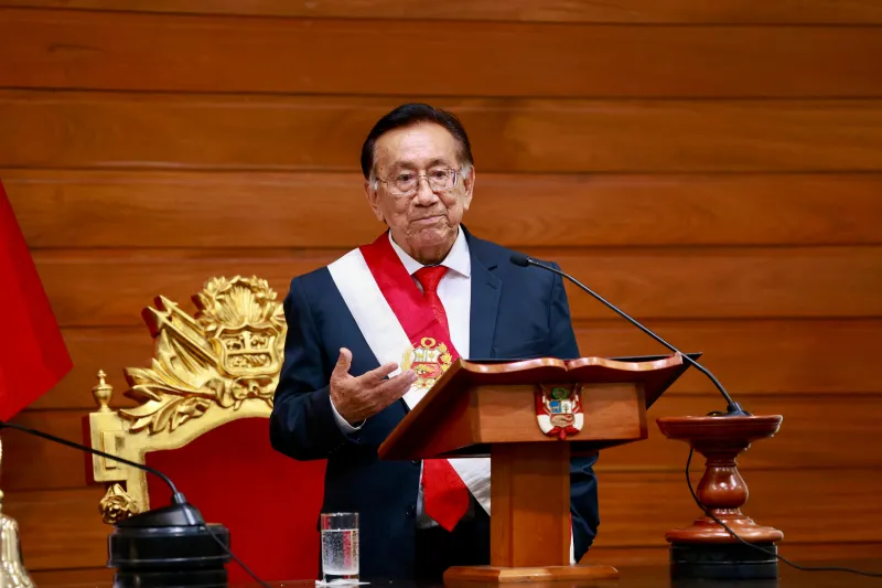 3.500 millones de dólares, dos ministros menos y un embajador furioso: la crisis de los F-16 sacude al Gobierno de Perú