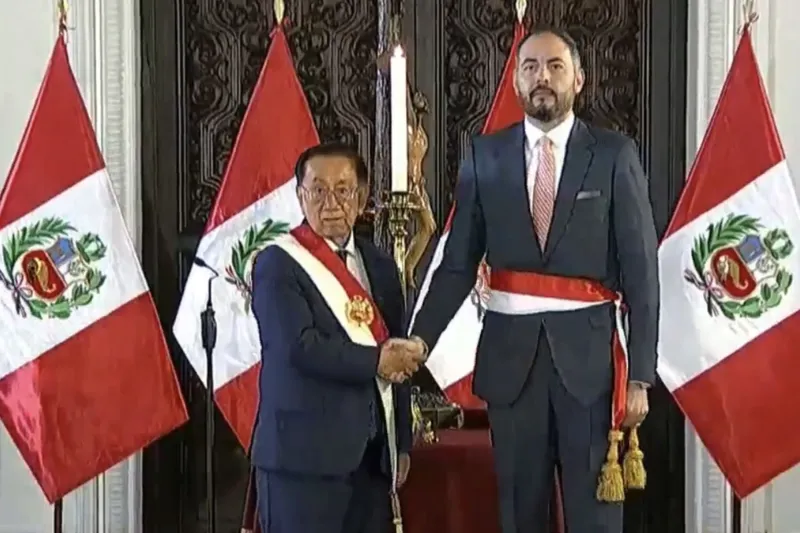 Amadeo Flores Carcagno jura como nuevo ministro de Defensa