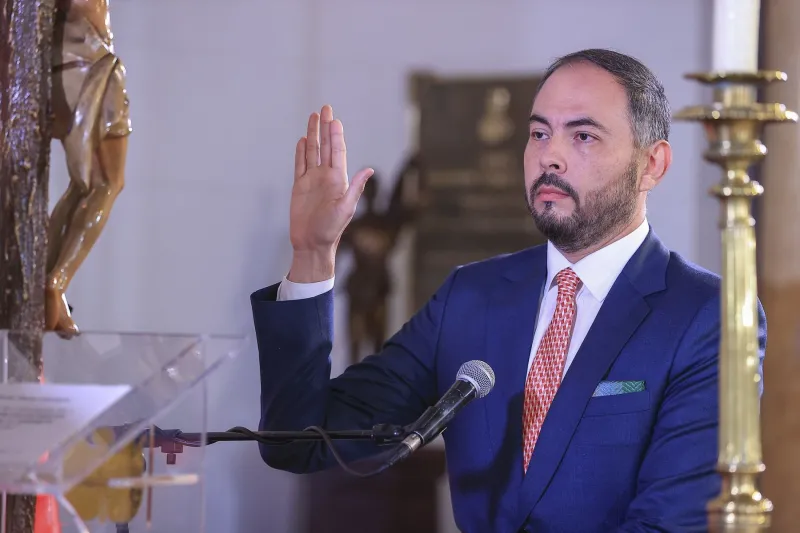 Normas legales: oficializan nombramiento de Amadeo Flores como ministro de Defensa