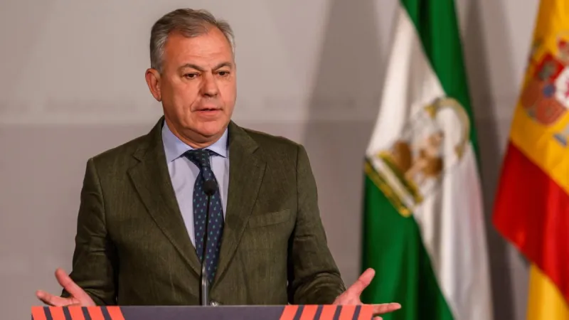 El alcalde de Sevilla pide a LaLiga que consulte a los ayuntamientos para fijar las fechas de sus partidos