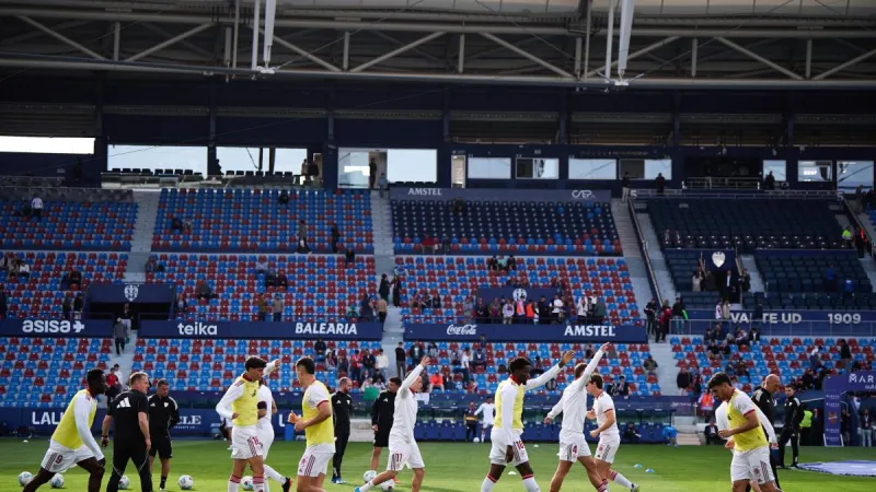 El Sevilla repite once por segunda vez en la temporada