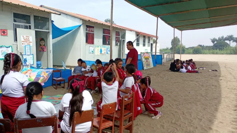 Contraloría: alumnos de Sayán reciben clases en la calle por retrasos en obra de colegio