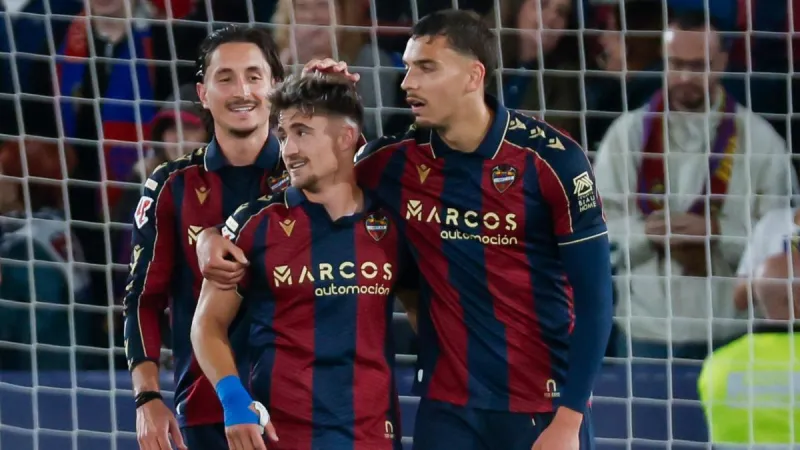 Gol de Iván Romero (1-0) en el Levante 2-0 Sevilla