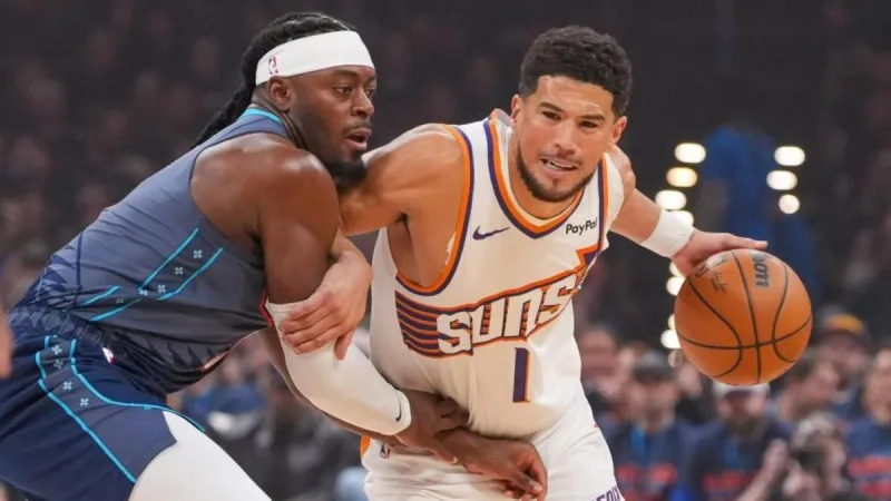 La brutal rajada sobre los árbitros le cuesta 35.000 dólares a Devin Booker