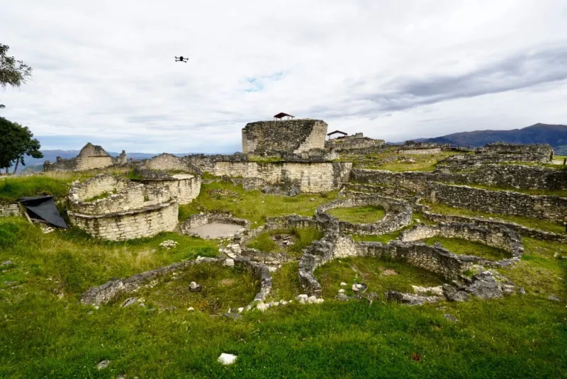 Amazonas: supervisan el avance de obras de protección del Monumento Arqueológico de Kuélap