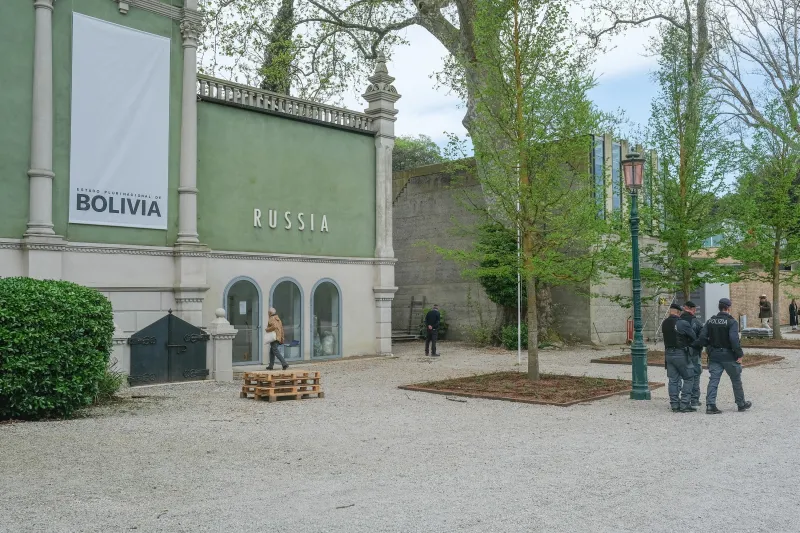 El jurado de la Bienal de Arte de Venecia deja fuera de los premios a Rusia e Israel