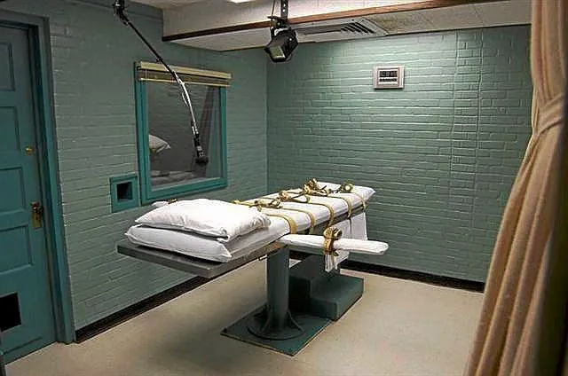 El Departamento de Justicia de Estados Unidos recomienda el uso de pelotones de fusilamiento y la electrocución como métodos de ejecución