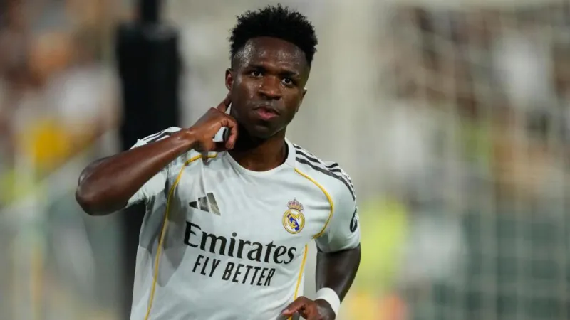 Doble mensaje de Vinicius tras su gol en el Benito Villamarín