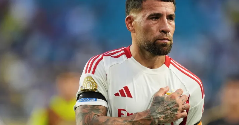 Nicolás Otamendi, el hombre del momento: River lo busca, Mourinho le hizo un guiño en Benfica, ¿y le perdonan la roja en el Mundial?