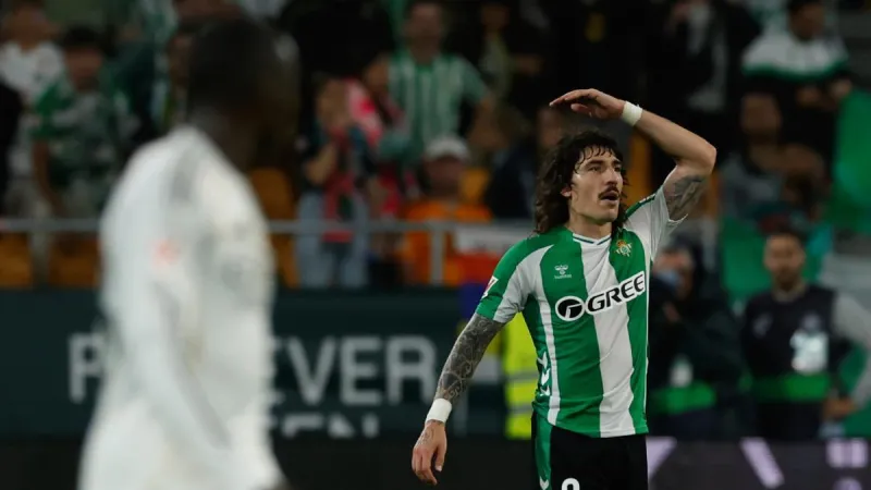 Bellerín: "Lunin las sacaba todas, creo que nos merecimos un poco más"