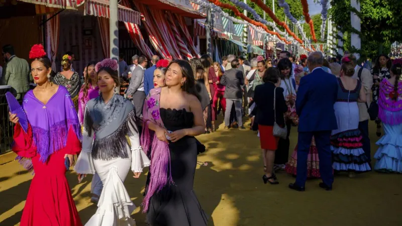 Estallan ante la propuesta de que las casetas de la Feria de Sevilla sean públicas