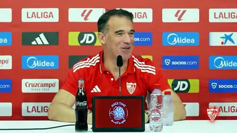 Luis García Plaza: ¿Me preguntas por la destitución? Sería el caos total"