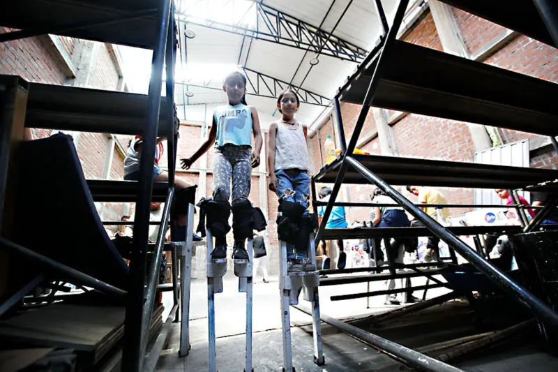 Suplemento “Variedades”: el Fiteca celebra 25 años llevando arte a Comas