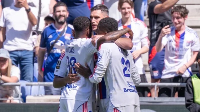 Yaremchuk hace de Endrick