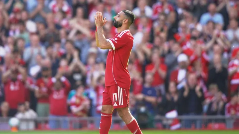 Isak ocupa el vacío de Ekitiké... ¿en la despedida de Salah de Anfield?