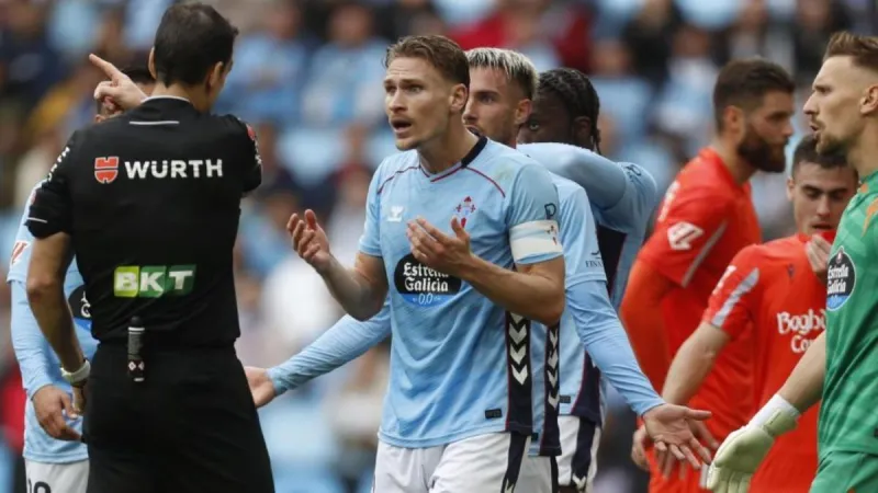 Starfelt acudirá a un especialista de la espalda y podría decir adiós a la temporada