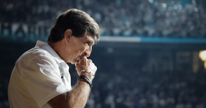 Racing se agita en un cóctel explosivo: malos resultados, bronca de sus hinchas y una cruda interna política que no cesa