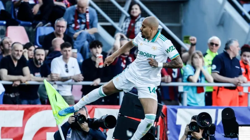 Un estelar Malen pone a la Roma a un paso de la 'zona Champions'